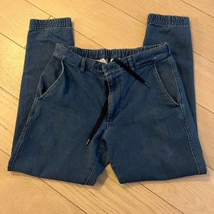 UNIQLO jeans 👖 tight fit